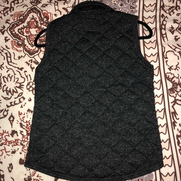 Vest - Picture 2 of 5